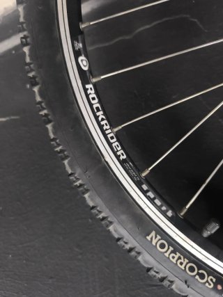 Rueda Hutchinson Scorpion Rockrider