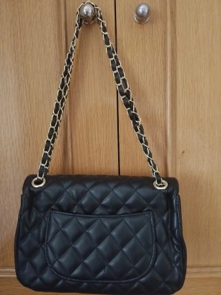 Bolso Chanel Negro Matelassé Cadena Dorada