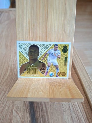 Cromo Mbappé Panini Extra Sticker Oro 26/27