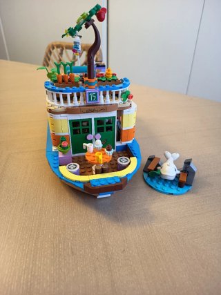 Barco Lego con figuras y accesorios