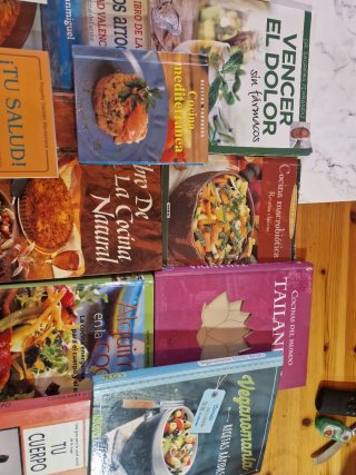 Elige tres libros.