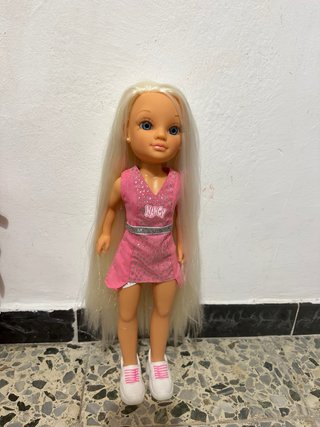 Muñeca Nancy con vestido rosa
