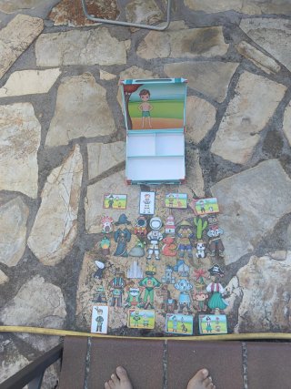 Juego Educativo Heroes of the World