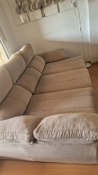 Sofá chaise longue con asientos abatibles