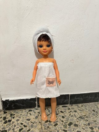 Muñeca Nancy con toalla