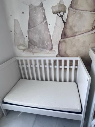 Cuna Ikea con colchón