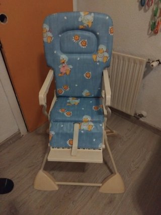 Trona de bebé con estampado de patitos