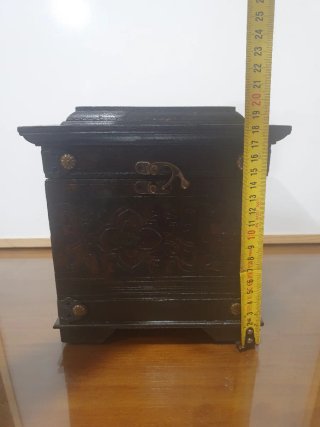 Caja de madera estilo oriental