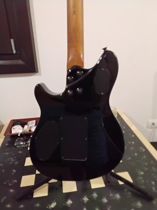Guitarra EVH Wolfgang Standard Negra