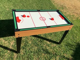 Futbolín, billar, ping-pong, bolos, *