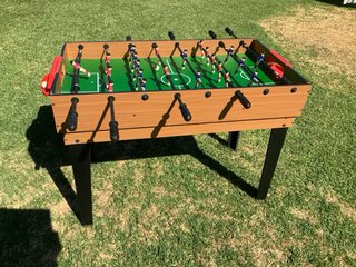Futbolín, billar, ping-pong, bolos, *