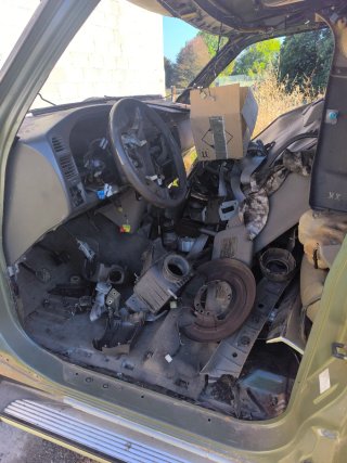 Nissan Patrol GR y61 se vende entero