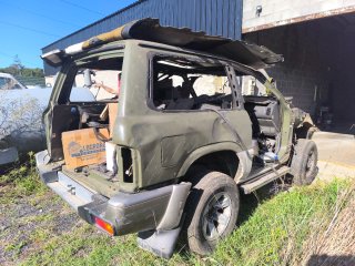 Nissan Patrol GR y61 se vende entero