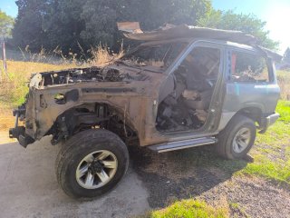 Nissan Patrol GR y61 se vende entero