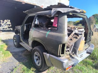 Nissan Patrol GR y61 se vende entero