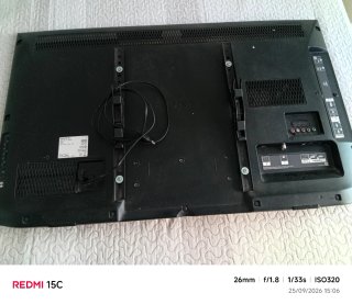 TV Sony 32 pulgadas con soporte de pared
