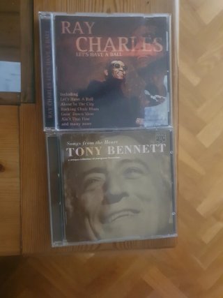 2 CDs: Ray Charles y Tony Bennett 7€ cada uno