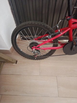 Bicicleta Roja
