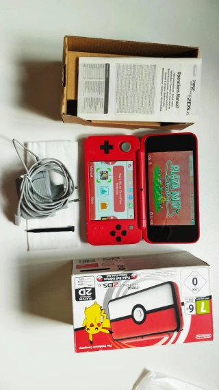 Nintendo New 2DS XL Edición Poké Ball