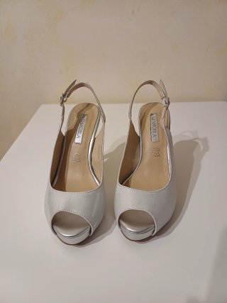Zapatos tacón GIANCA plata peep toe talla 35
