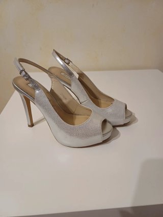 Zapatos tacón GIANCA plata peep toe talla 35