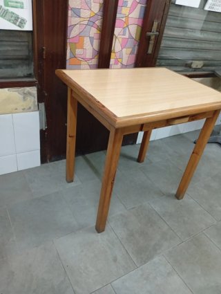 Mesa de Pino Maciza
