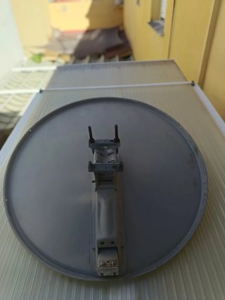 Antena parabolica aluminio 72x80cm+soporte de pare