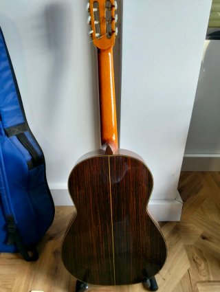 Guitarra Admira virtuoso con funda, y soporte