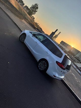Opel Zafira Tourer 2013