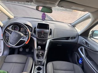 Opel Zafira Tourer 2013