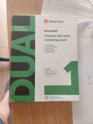 Quadern d'Activitats Història del Món Contemporani