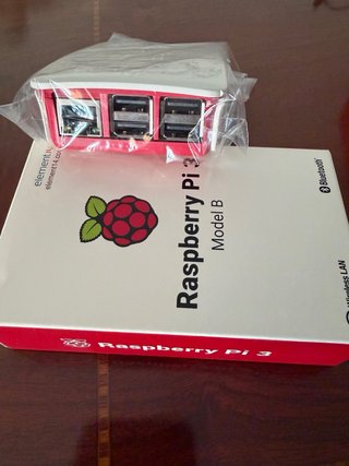 Raspberry Pi 3 Model B y Fuente de Alimentación