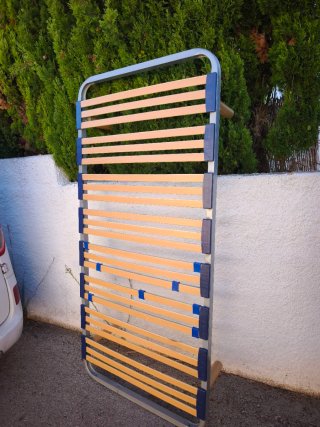 Somier de madera y metal