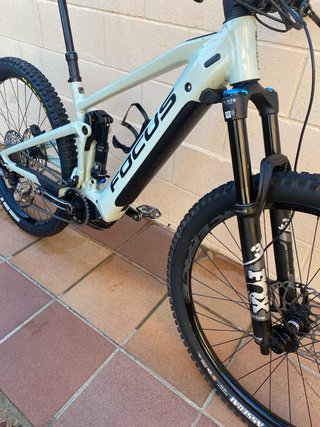 Bicicleta Eléctrica MTB Focus