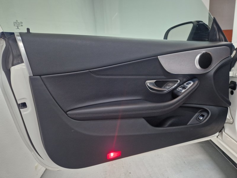 Mercedes-Benz Clase C 2018, foto 13