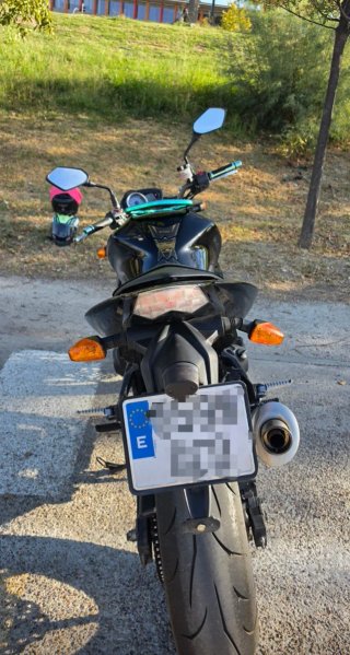 Kawasaki Z750 Naked Negra y Verde