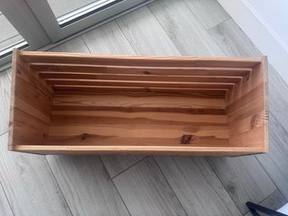Caja IVAR de IKEA con ruedas
