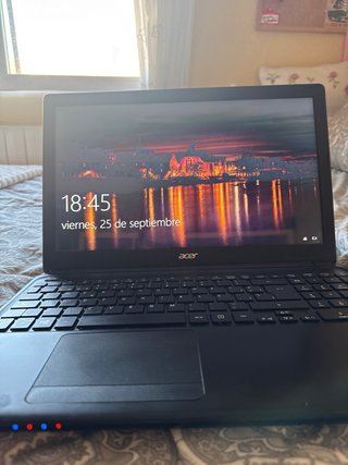 Portátil Acer Aspire E1-522