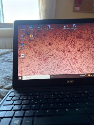 Portátil Acer Aspire E1-522