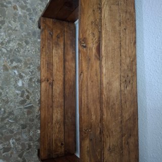 Estantería Rústica de Madera