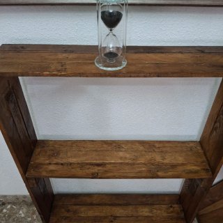 Estantería Rústica de Madera