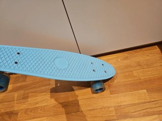 Monopatín azul