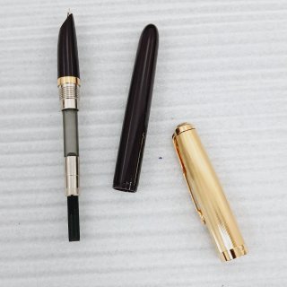 Pluma Estilográfica Parker 51 Burdeos y Oro nueva