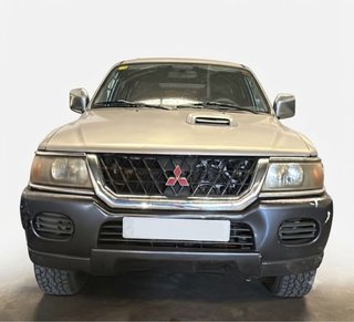 Mitsubishi Montero 2000