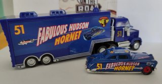 HUDSON HORMET + CAMIÓN MACK 51