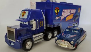 HUDSON HORMET + CAMIÓN MACK 51