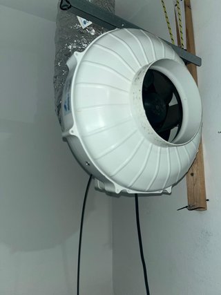 Extractor de aire centrífugo