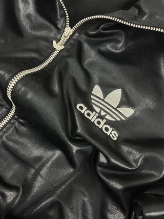 Chaqueta Adidas Originals Chile 62 negra brillante