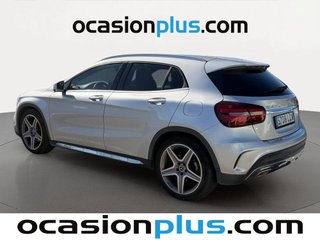 Mercedes-Benz GLA 180 90 kW (122 CV)