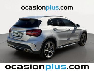 Mercedes-Benz GLA 180 90 kW (122 CV)